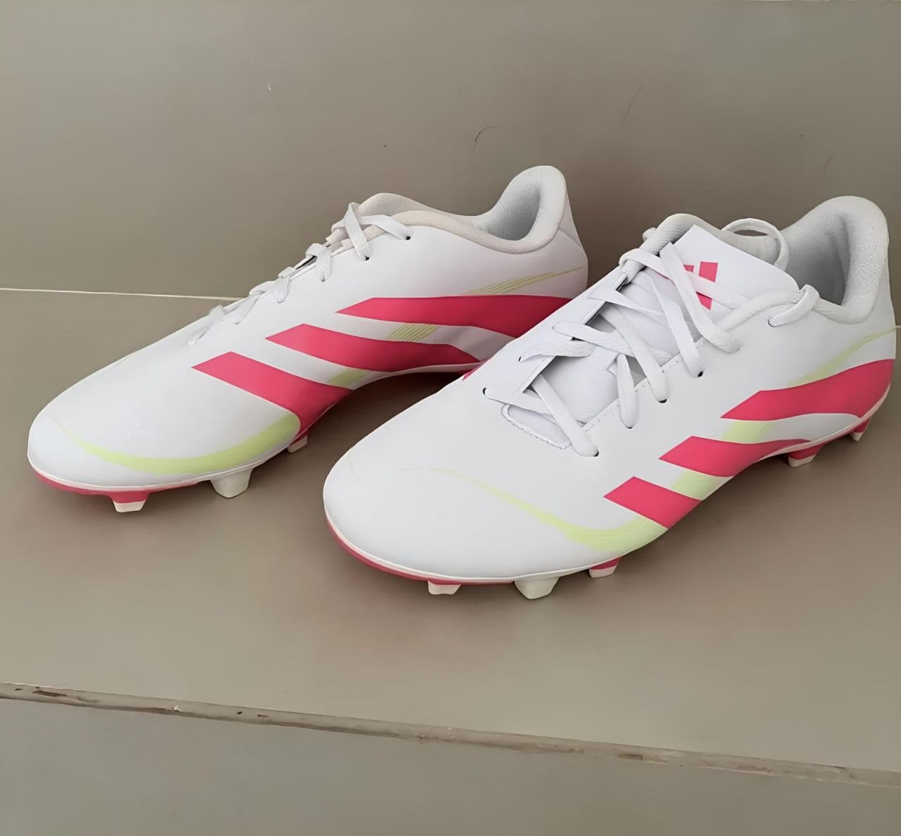 Chuteira Predator 25 Essentials Firm/multi-ground adidas
