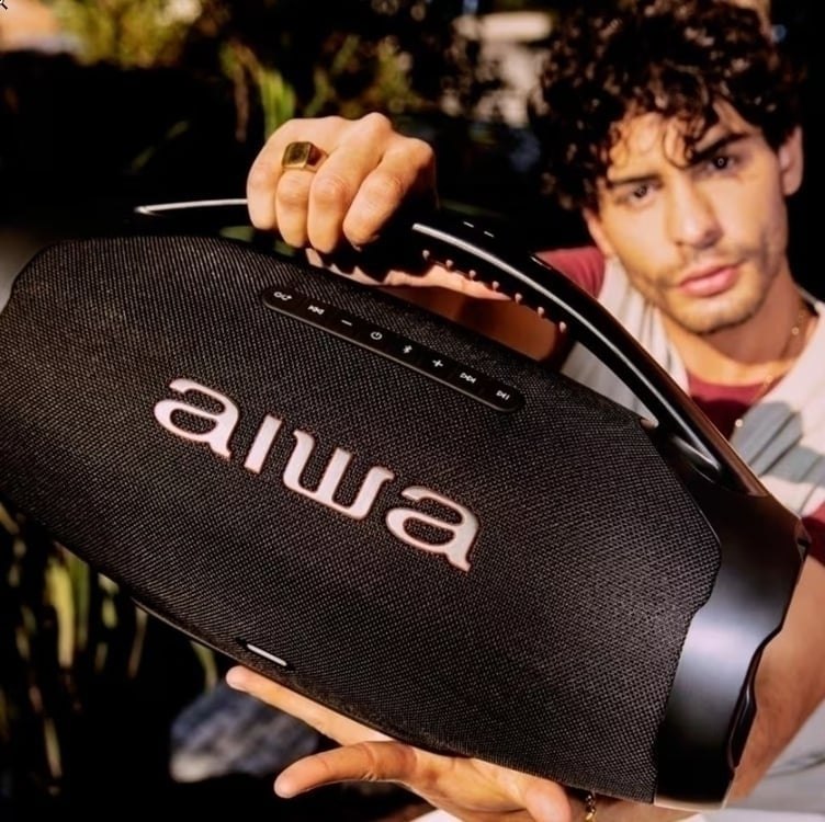 Caixa de Som Boombox Plus AIWA BBS-01-B 200W Bluetooth 30H IP66 USB Preto