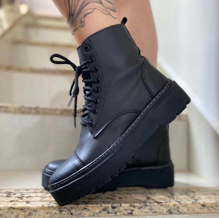 Bota Feminina Coturno Tratorado Plataforma Blogueira Moda