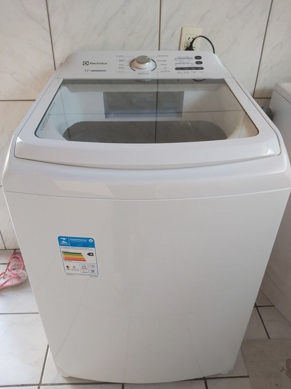 Lavadora de Roupas Electrolux Essential Care LED17 - 17Kg Cesto Inox 11 Programas de Lavag...