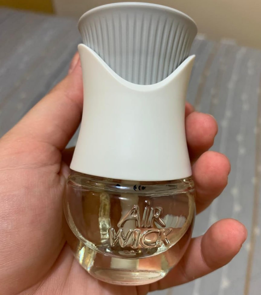 Difusor Elétrico Bom Ar Lirio Branco e Algodão Aparelho + Refil 16ml