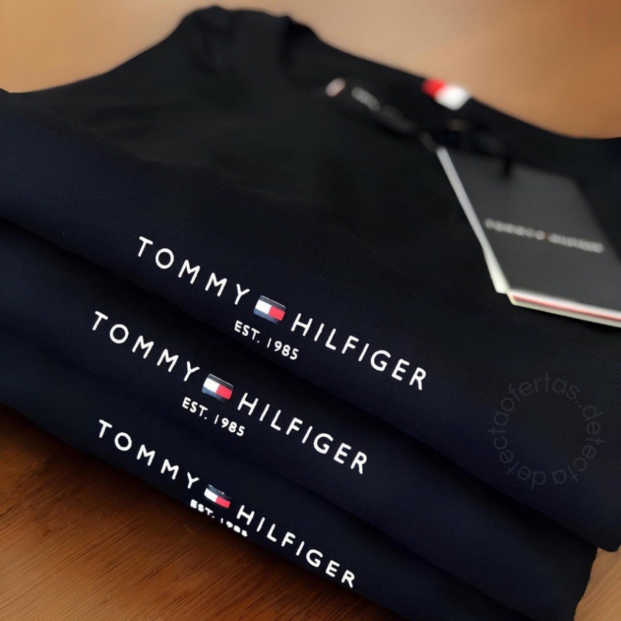 Camiseta Tommy Hilfiger Masculina Logo Tee Preta