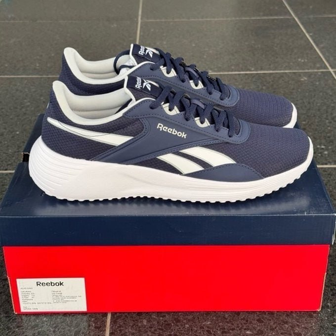 Reebok Lite 4