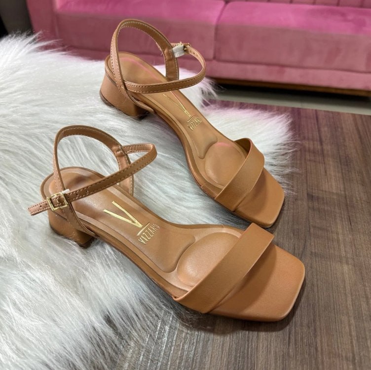 Sandália Feminina Salto Grosso Com Fivela Conforto Original 