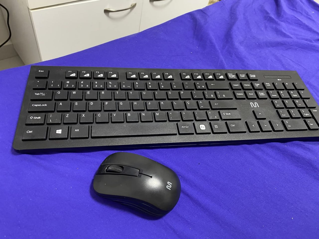 Kit Teclado e Mouse Sem Fio Com Conexão USB 1200 DPI - Multi - TC212