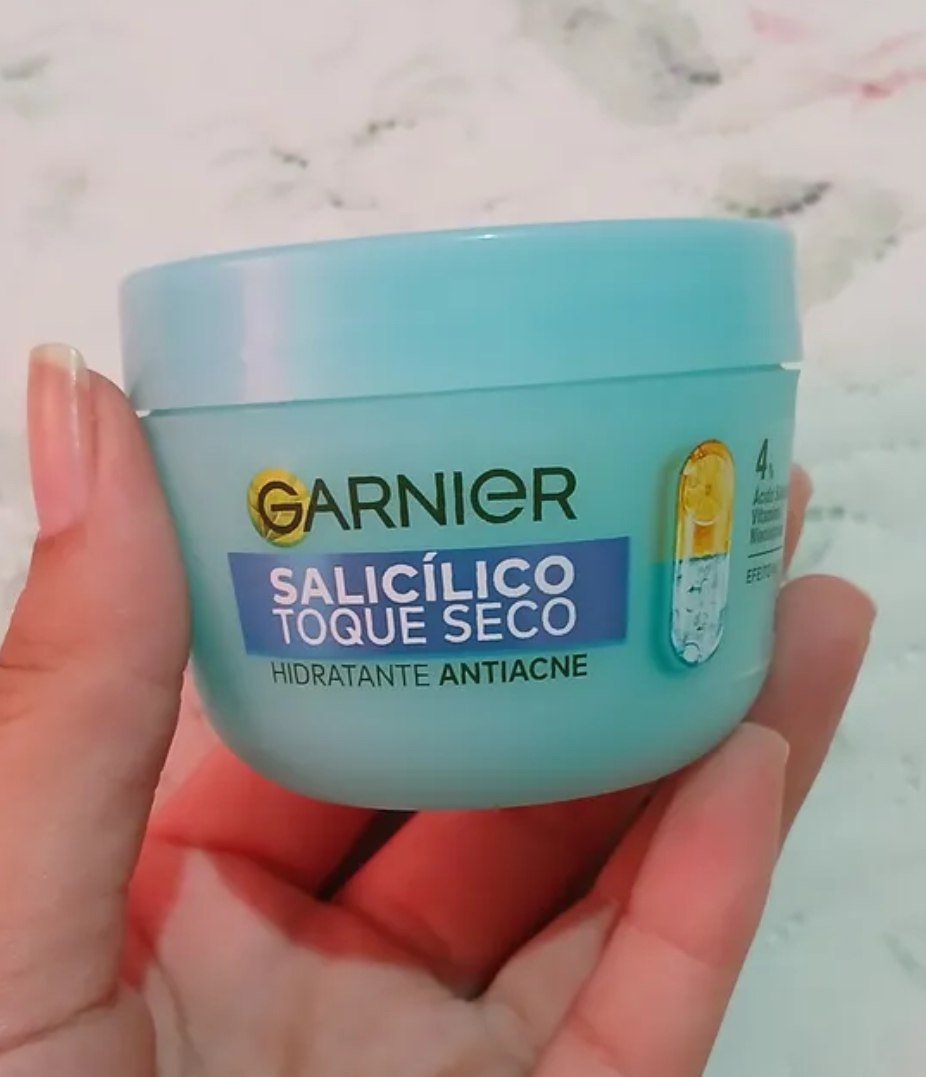 Hidratante Facial Antiacne Salicílico Toque Seco 85g Garnier Momento De Aplicação Dia/noit...