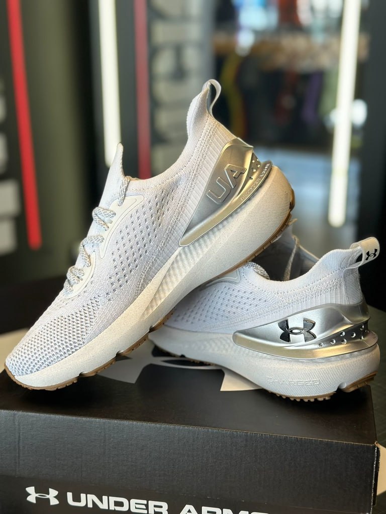 Tênis Under Armour Charged Quicker
